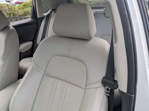 Used 2023 Honda HR-V EX-L image 14