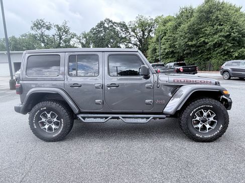 Used 2022 Jeep Wrangler Unlimited Rubicon w/ LED Lighting Group AWD/4WD image 5