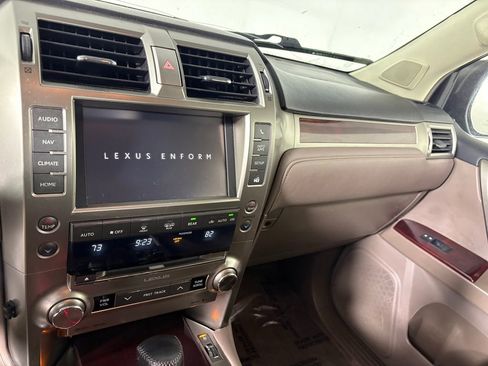 Used 2016 Lexus GX 460 w/ Premium Package AWD/4WD image 17
