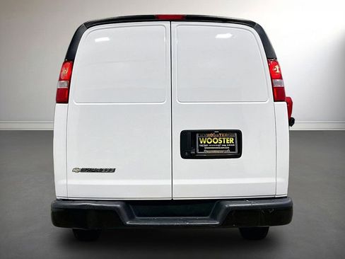 Used 2017 Chevrolet Express 2500 image 6