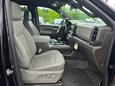 New 2026 GMC Sierra 1500 SLT w/ SLT Premium Plus Package AWD/4WD image 28