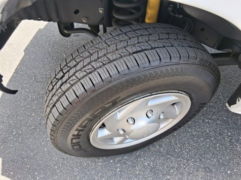 Used 2014 Ford E-150 and Econoline 150 w/ Power Group RWD image 19