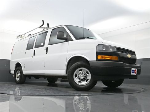 Used 2020 Chevrolet Express 2500 w/ Driver Convenience Package image 19