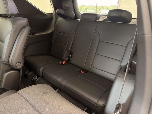 New 2026 Chevrolet Traverse LT w/ Driver Confidence Package FWD image 36