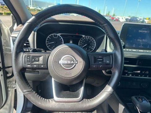 Used 2022 Nissan Rogue S AWD/4WD image 16