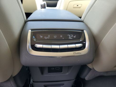 Certified 2023 Cadillac XT6 Premium Luxury image 16