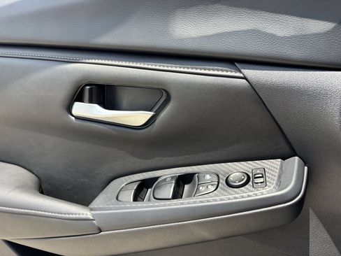 Used 2025 Nissan Sentra SV w/ All-Weather Package FWD image 19