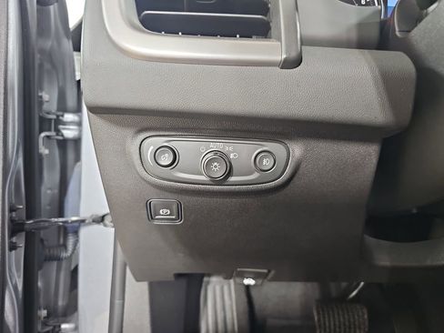 Used 2023 GMC Terrain AT4 w/ LPO, Floor Liner Package AWD/4WD image 31