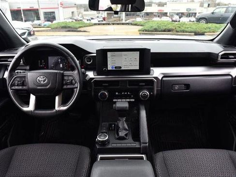 Used 2025 Toyota 4Runner SR5 image 8