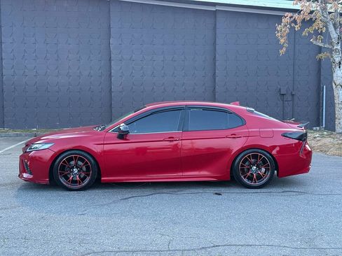 Used 2020 Toyota Camry SE FWD image 5