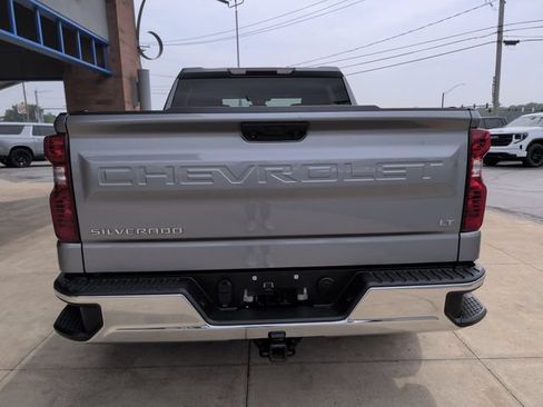 Used 2023 Chevrolet Silverado 1500 LT AWD/4WD image 7