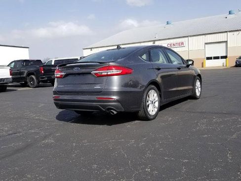 Certified 2020 Ford Fusion SE image 2