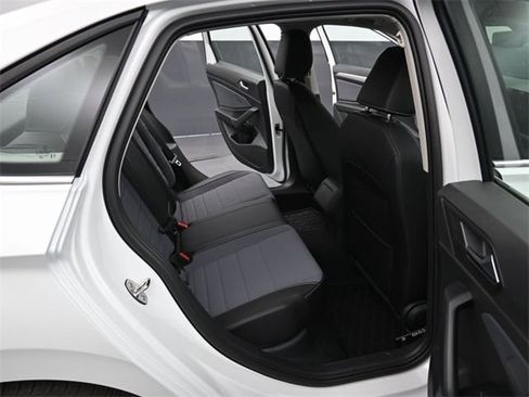 New 2026 Volkswagen Jetta SE image 13