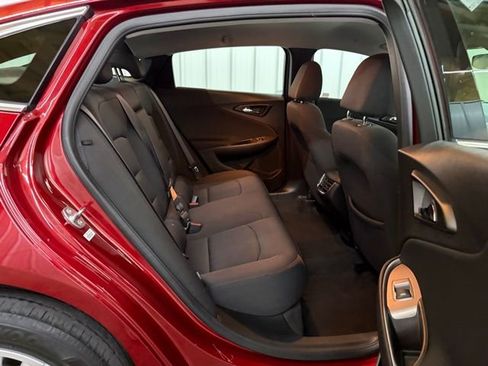 Used 2024 Chevrolet Malibu LT image 12