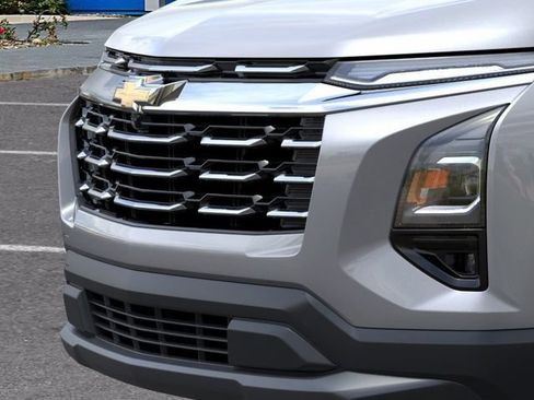 New 2026 Chevrolet Equinox LT w/ Safety and Technology Package FWD image 13