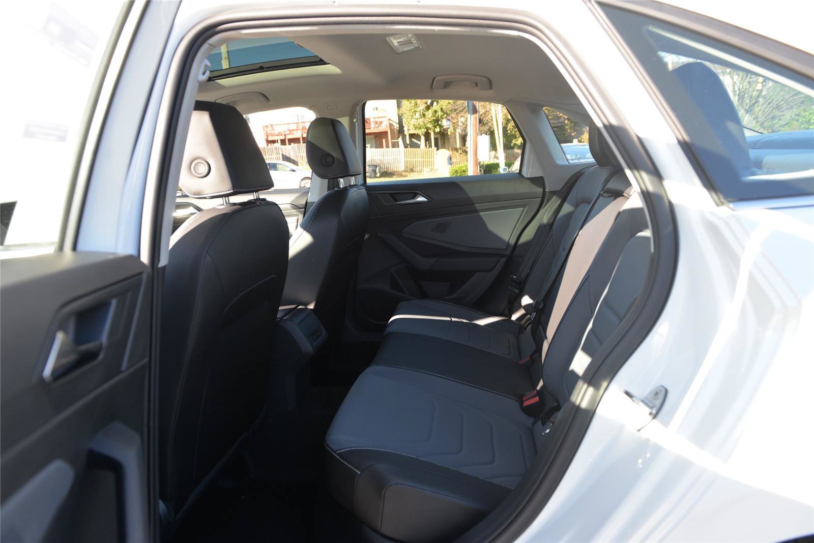 New 2027 Volkswagen Jetta SEL FWD image 19