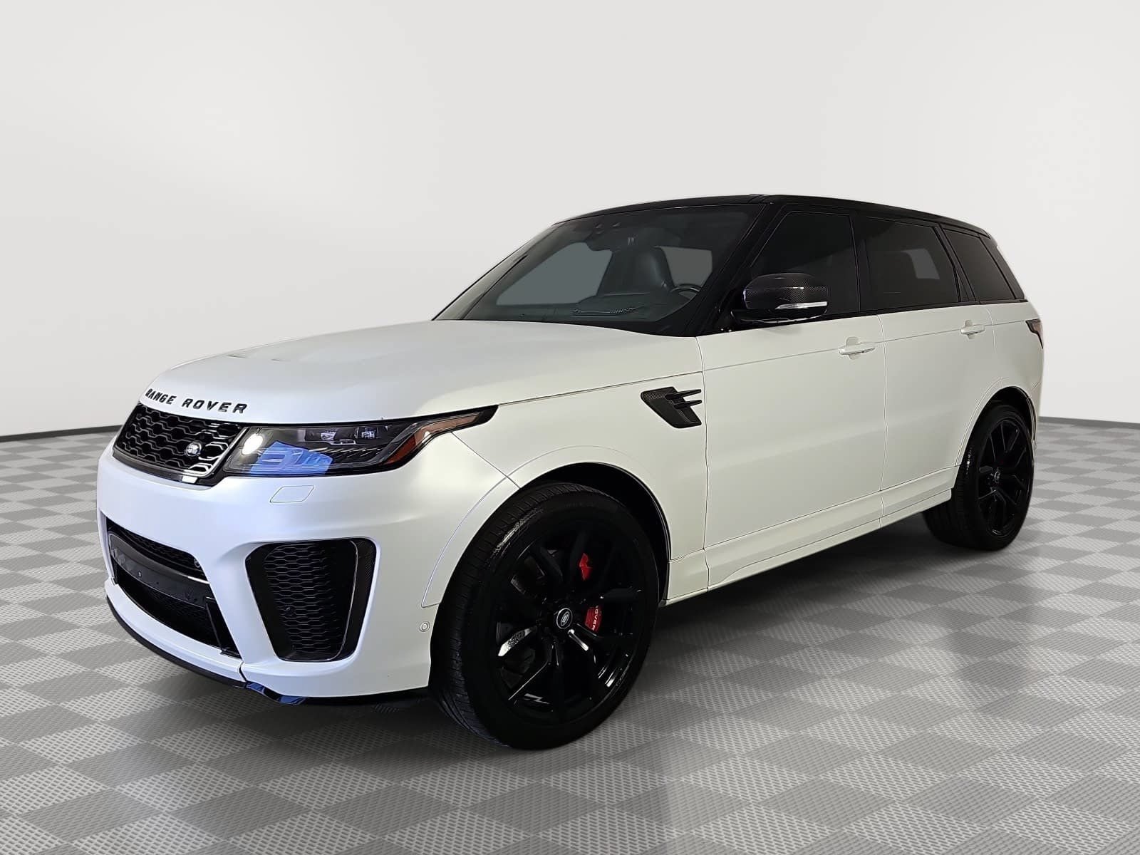 Used 2018 Land Rover Range Rover Sport SVR AWD/4WD image 4