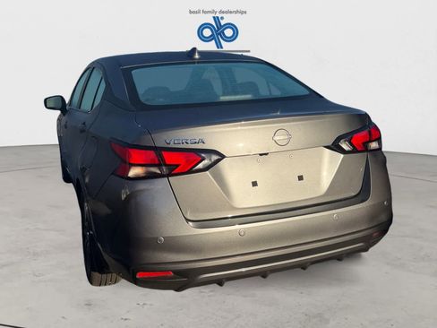 Used 2025 Nissan Versa SV w/ Trunk Package FWD image 4