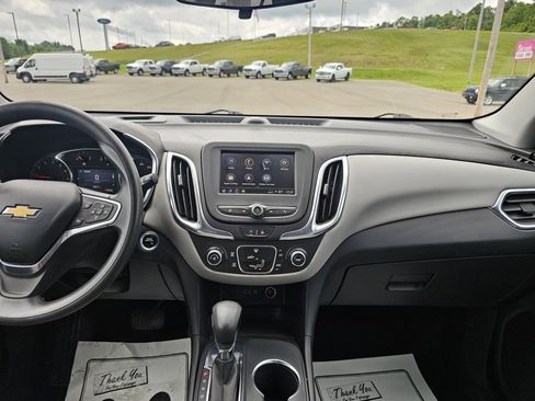 Used 2022 Chevrolet Equinox LT image 32