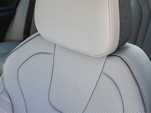 New 2026 Hyundai Elantra Limited image 26