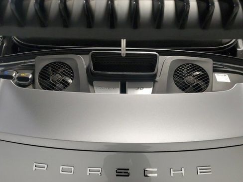 Used 2018 Porsche 911 Carrera image 27