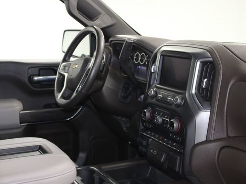 Used 2022 Chevrolet Silverado 1500 LTZ AWD/4WD image 33