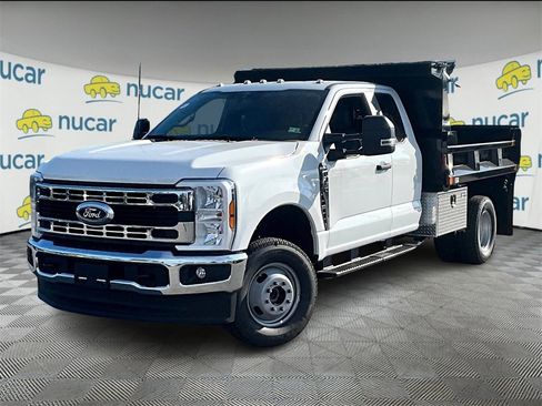 New 2025 Ford F350 XL w/ XL Chrome Package image 4