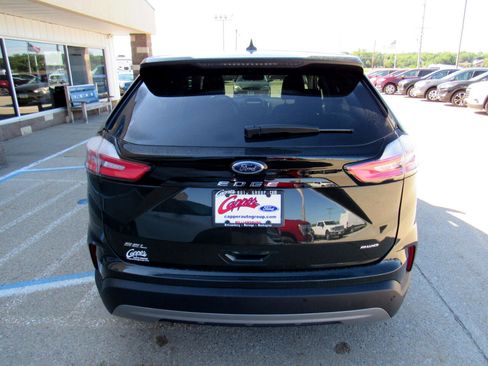 Used 2024 Ford Edge SEL w/ Convenience Package image 6