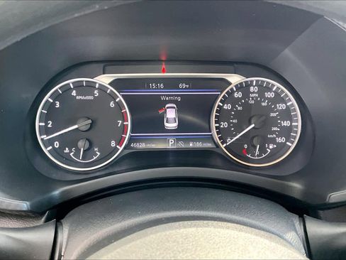 Certified 2024 Nissan Sentra SV image 25