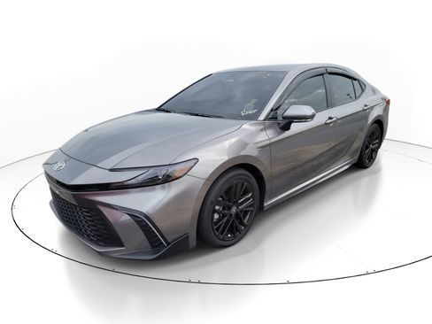 Certified 2025 Toyota Camry SE w/ Convenience Package FWD image 3