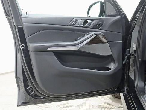 Used 2025 BMW X5 xDrive50e w/ M Sport Package image 37