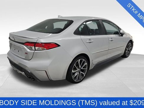 Used 2021 Toyota Corolla SE w/ SE Premium Package image 4