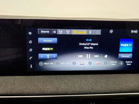 Used 2025 Nissan Kicks SV FWD image 17