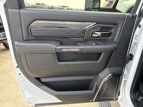 New 2025 RAM 2500 Limited image 25