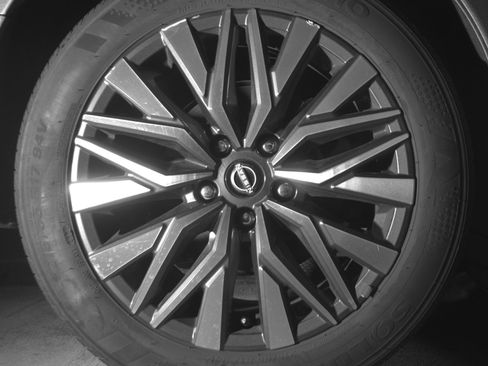 Used 2025 Nissan Altima 2.5 SV image 15