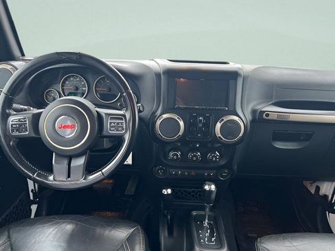 Used 2016 Jeep Wrangler Unlimited Sahara image 19