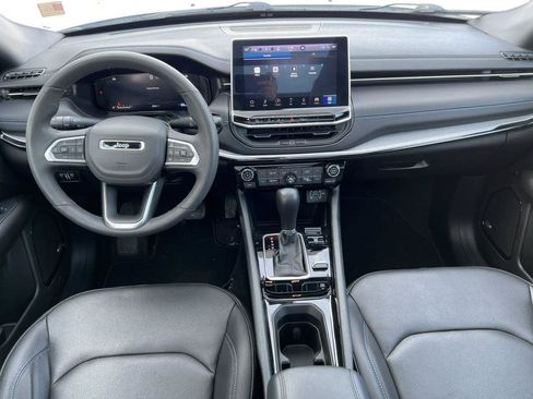 Used 2025 Jeep Compass Limited w/ High Altitude Package AWD/4WD image 2