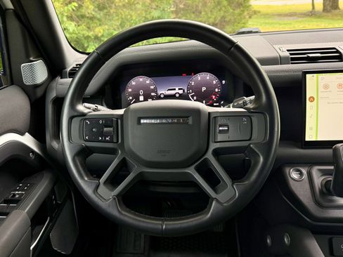 Used 2023 Land Rover Defender 130 X-Dynamic SE AWD/4WD image 49