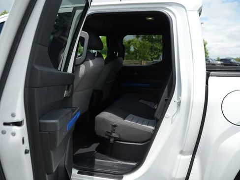 Used 2024 Toyota Tacoma TRD Sport RWD image 15