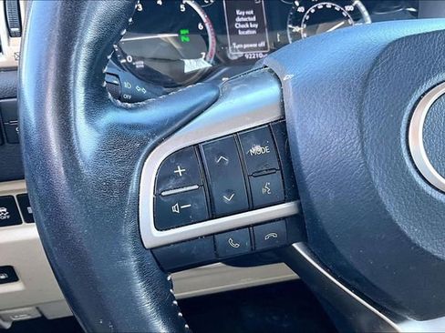 Used 2021 Lexus GX 460 Premium w/ Premium Package image 18