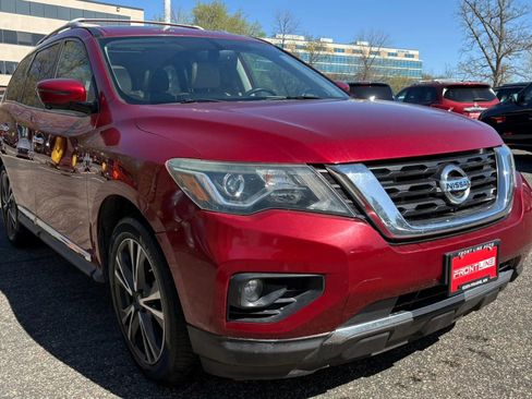 Used 2018 Nissan Pathfinder Platinum FWD image 13