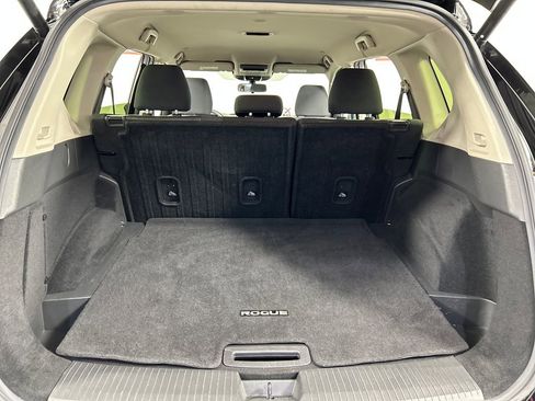 Used 2024 Nissan Rogue SV FWD image 19