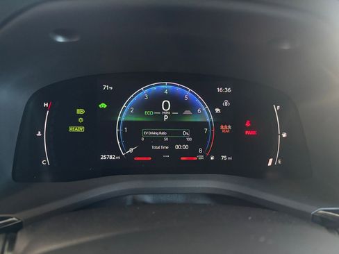 Used 2025 Toyota Camry LE image 44