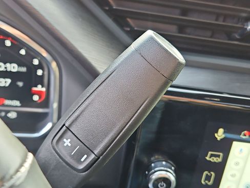 Used 2025 GMC Sierra 2500 AT4 image 27