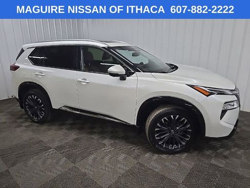 Used 2024 Nissan Rogue Platinum w/ Platinum Premium Package AWD/4WD image 1