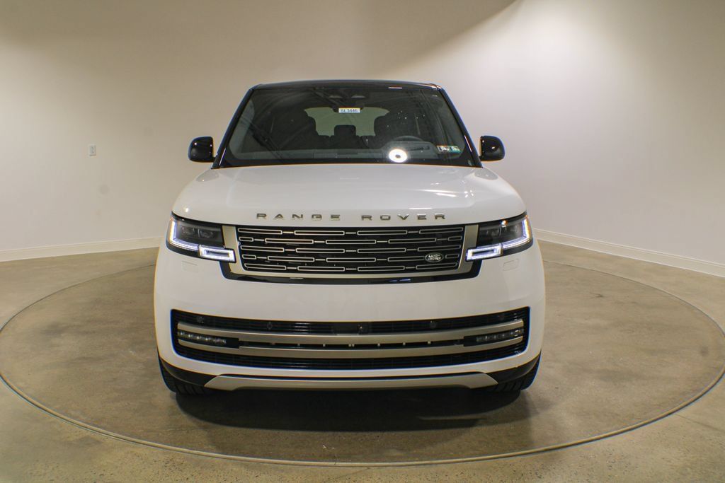 New 2026 Land Rover Range Rover Long Wheelbase SE AWD/4WD image 8
