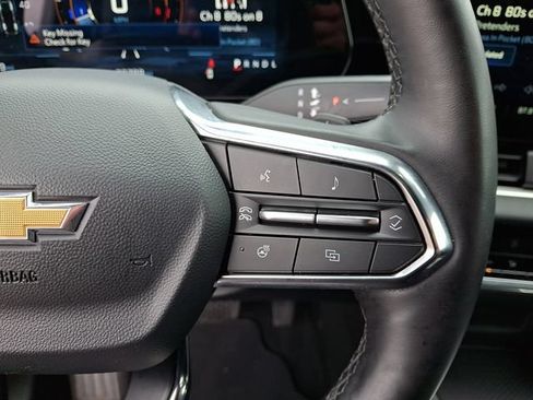 Used 2025 Chevrolet Equinox LT FWD image 19
