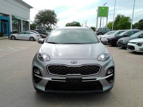 Used 2020 Kia Sportage EX image 2