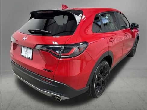 Certified 2025 Honda HR-V Sport image 6