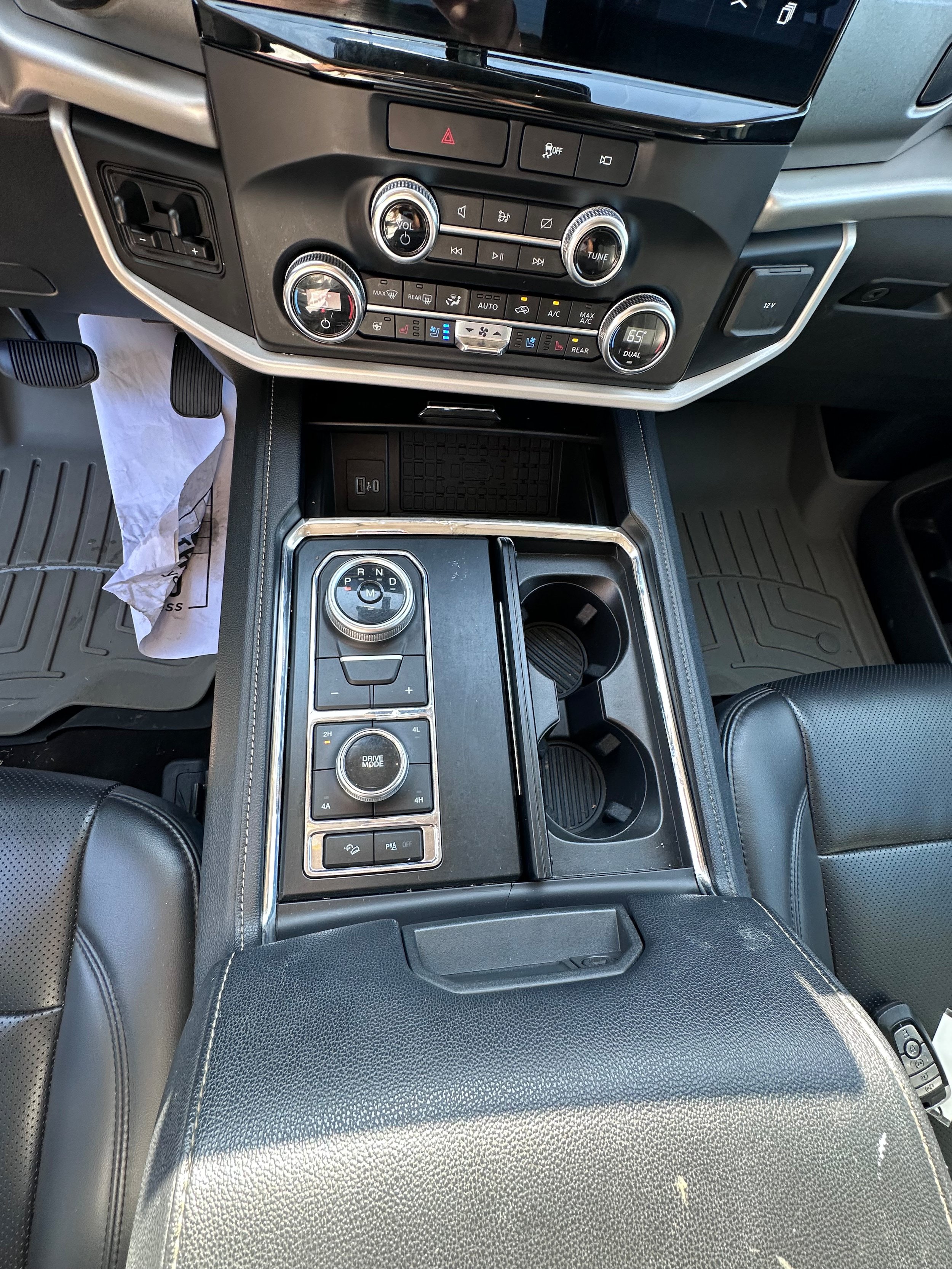 Used 2023 Ford Expedition XLT AWD/4WD image 13